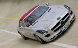 Mercedes dezvaluie noul SLS AMG Roadster